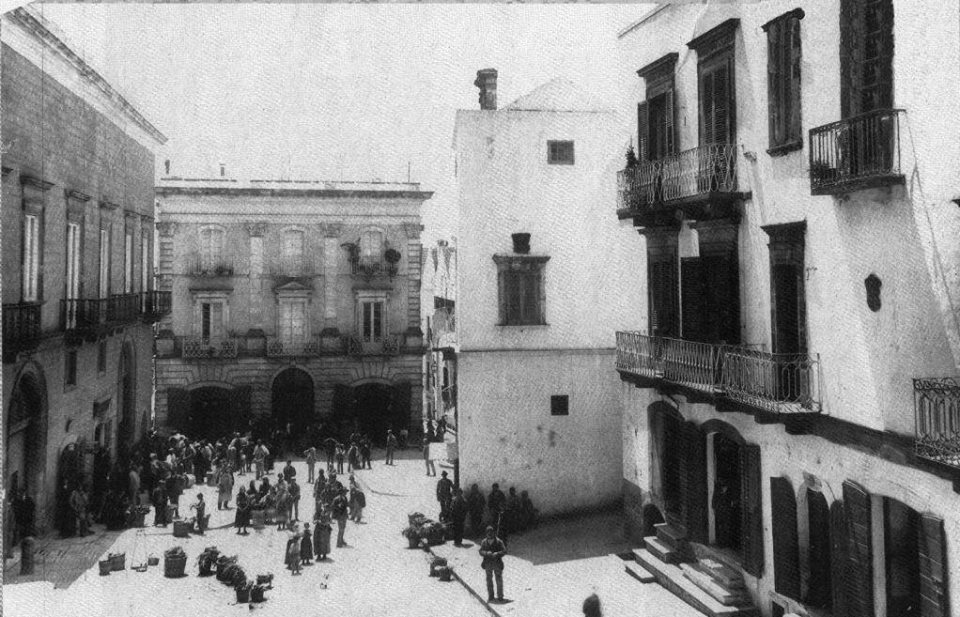 Piazza Plebiscito perchè questo nome?