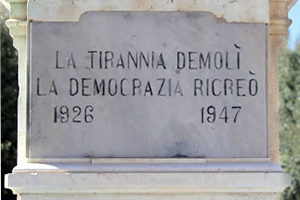 lapide monumento vincenzo petruzzi putignano